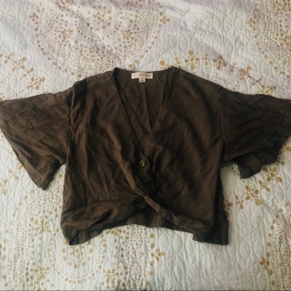 Flowy croptop